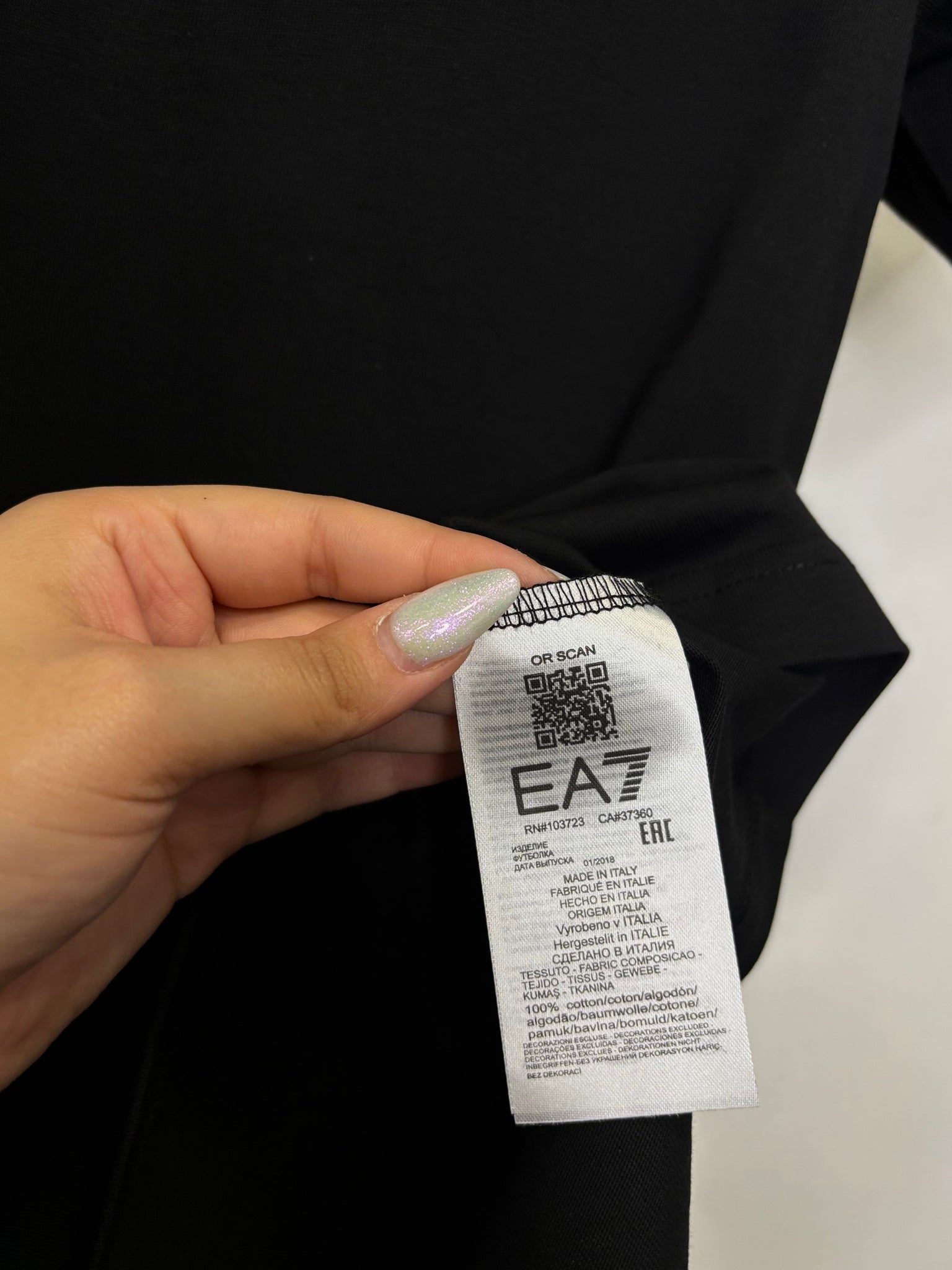 Emporio Armani black t-shirt code