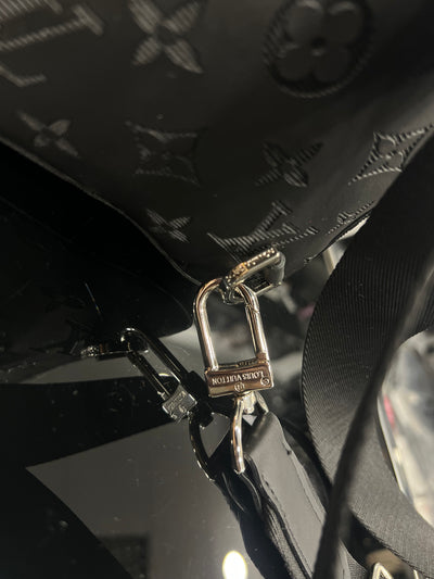 Louis Vuitton Avenue Slingbag PM