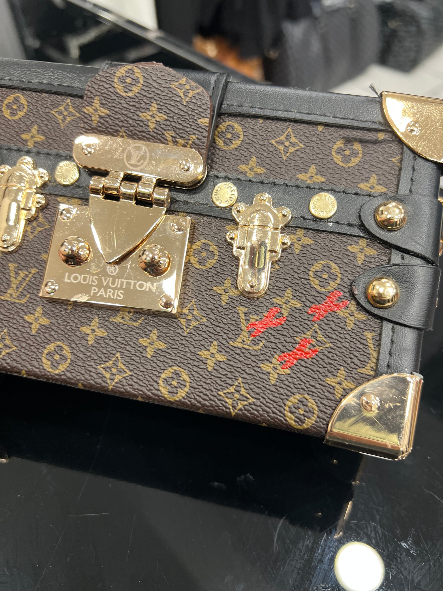 Louis Vuitton Petite