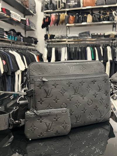 Louis Vuitton Trio Messenger Black