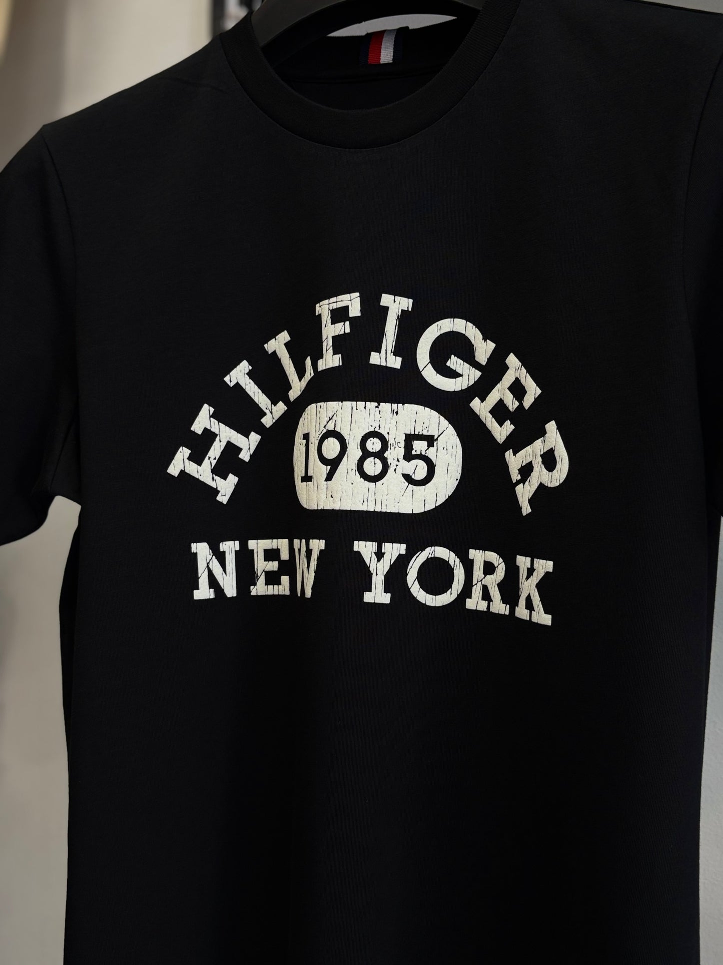 Hilfiger 1985 New York black t-shirt