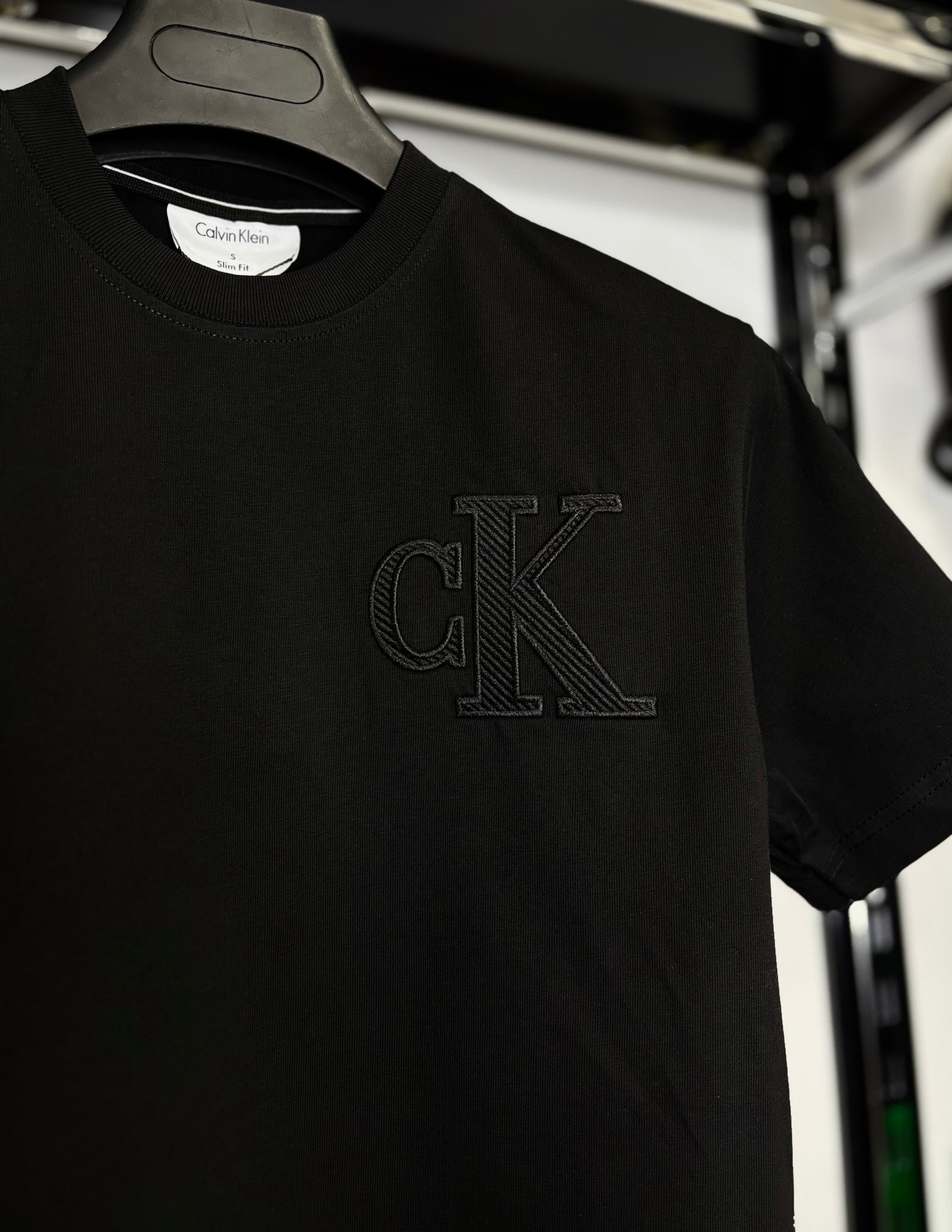 Calvin Klein black t-shirt code