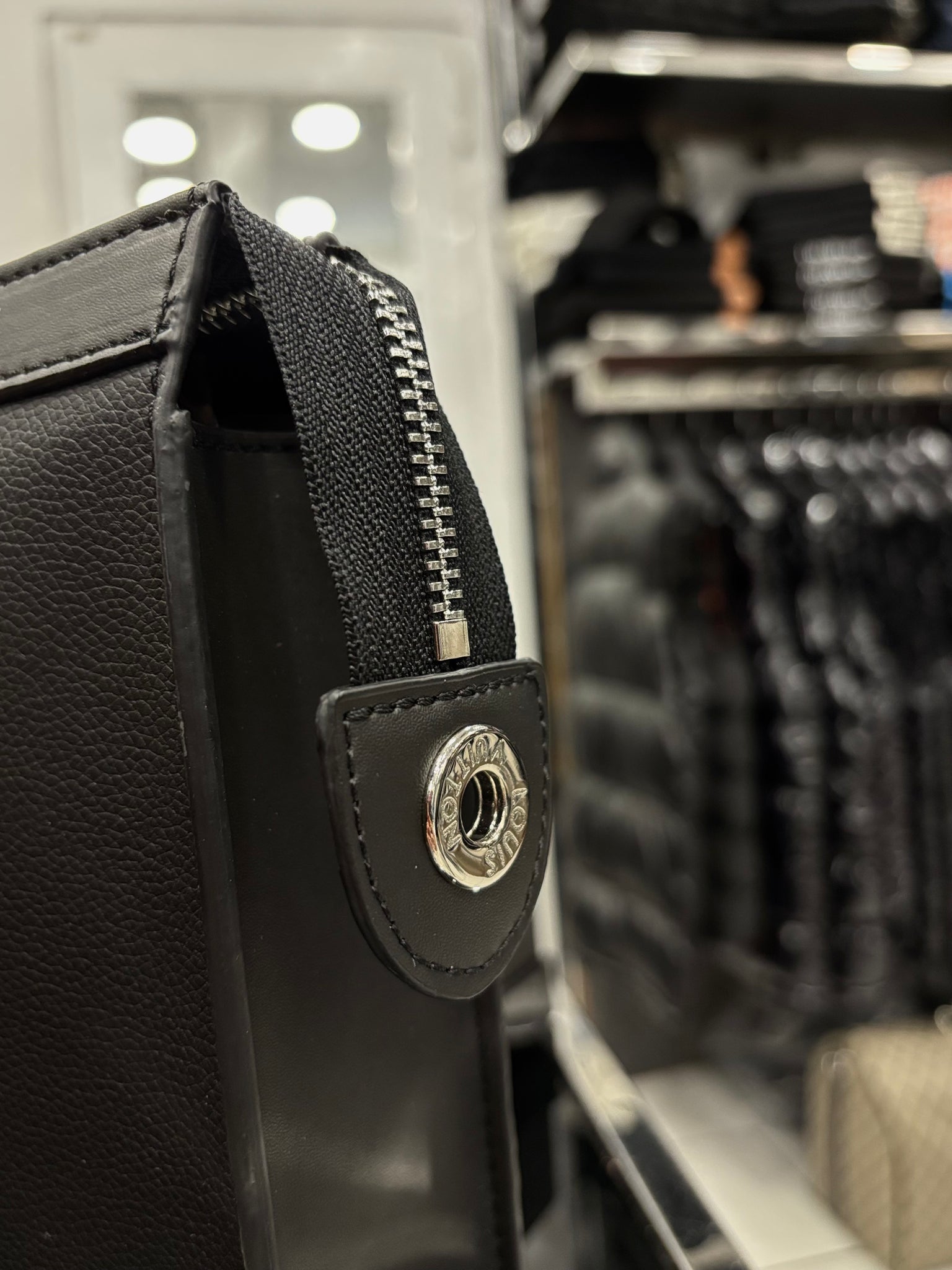 Louis Vuitton Boarding Messenger