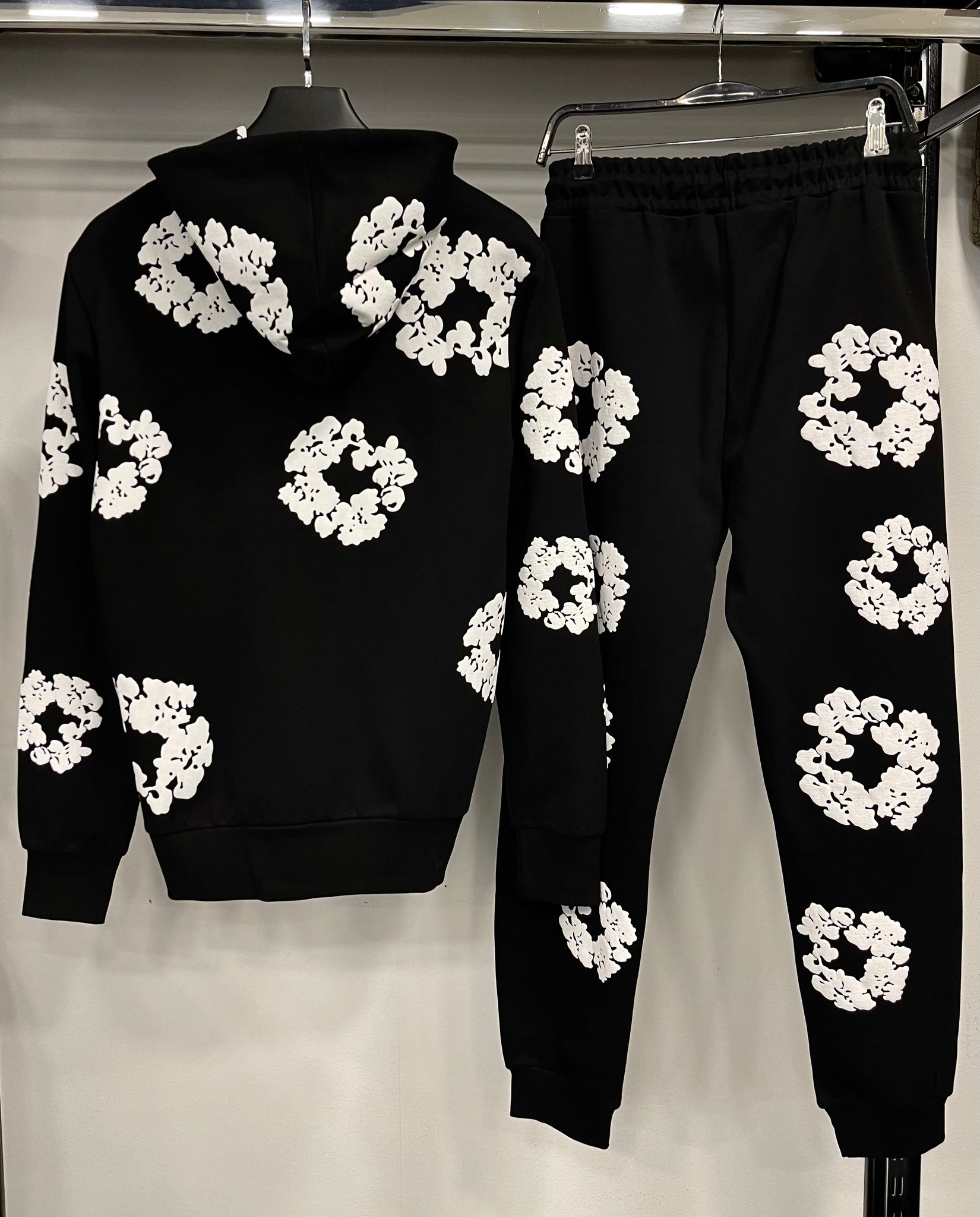 Denim Tears Wreath-Print Set