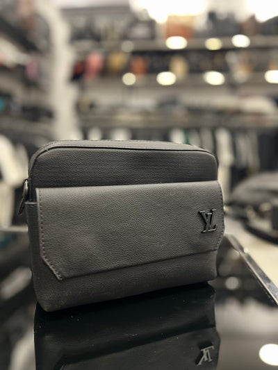 Louis Vuitton Aerogram Fastline Messenger