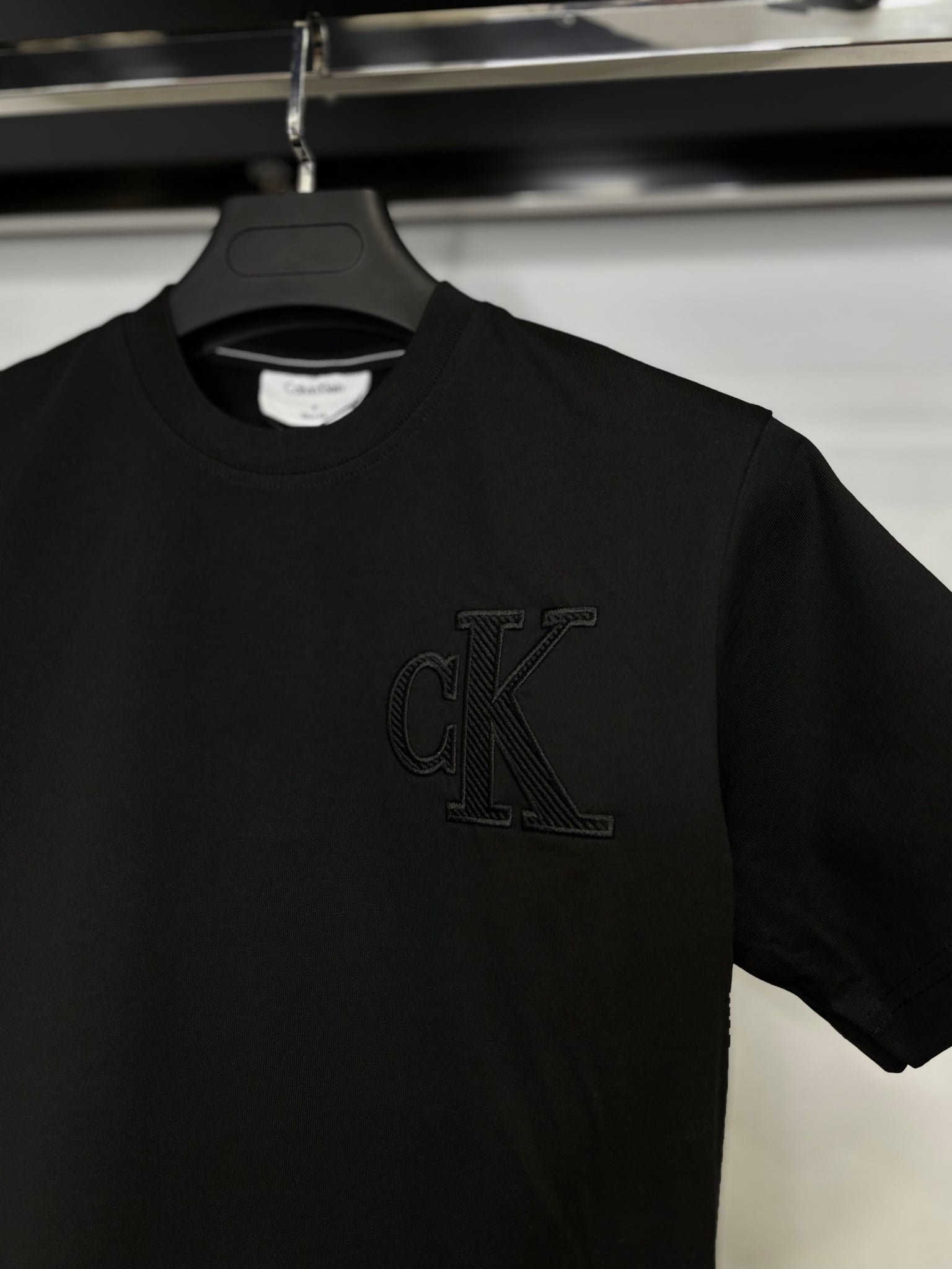 Calvin Klein black t-shirt code