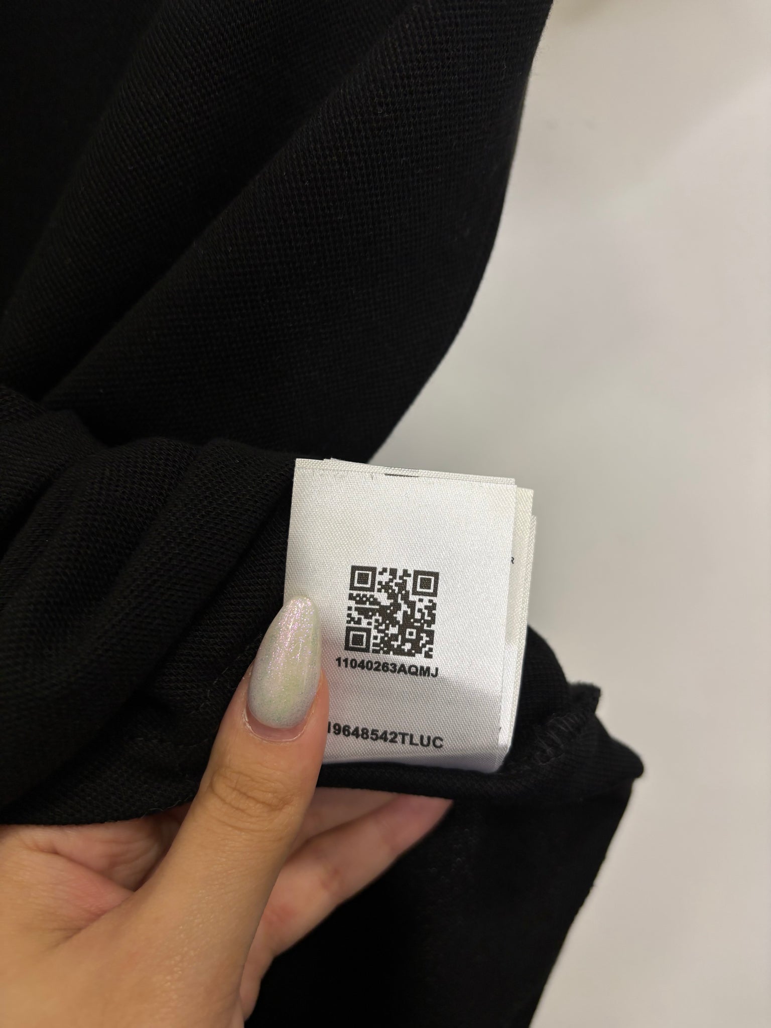 Moncler black t-shirts with collar code