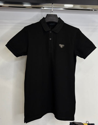 Prada black t-shirt with collar code