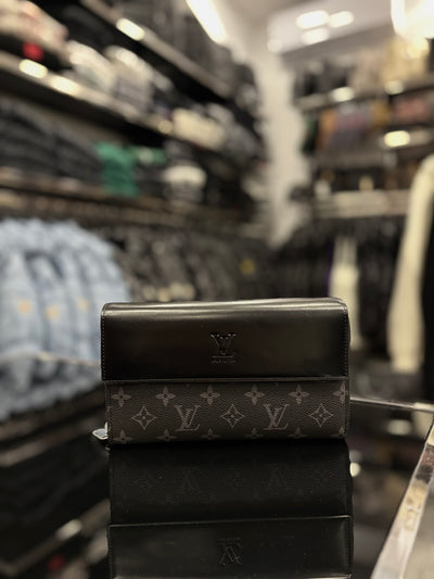 Louis Vuitton Monogram Eclipse black wallet