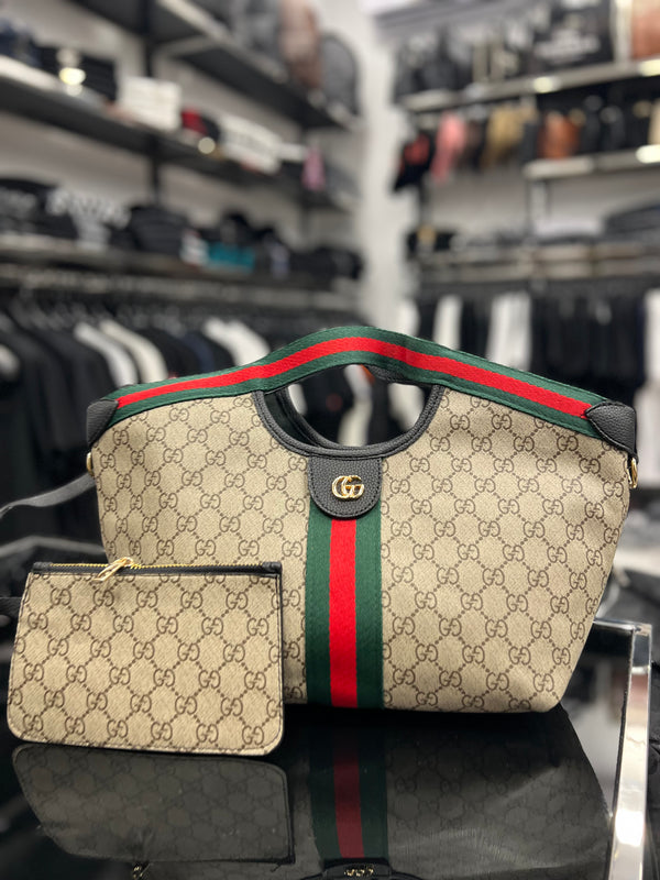 Gucci Giglio GG Supreme
