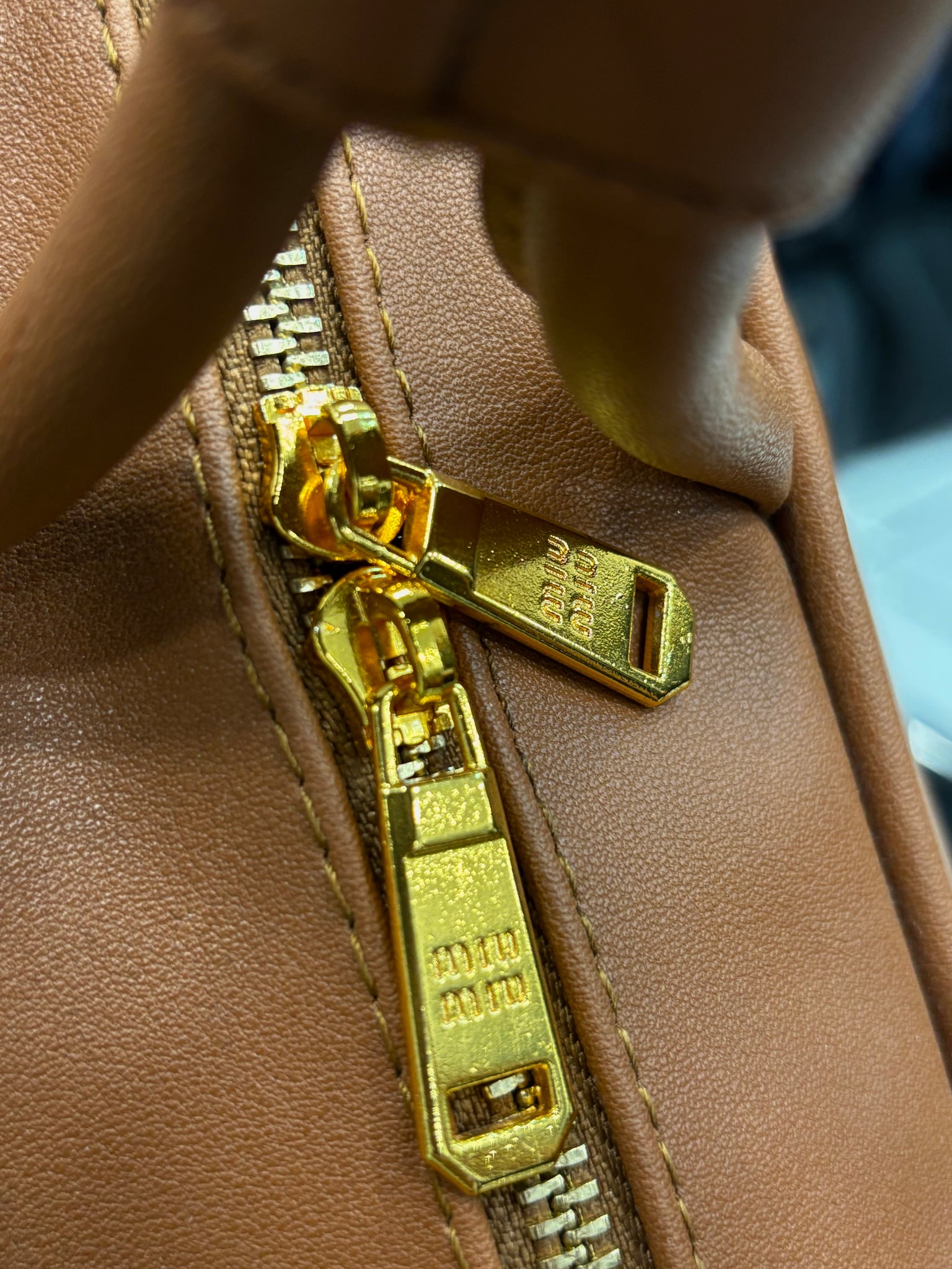 Miu Miu Beau tampa bag