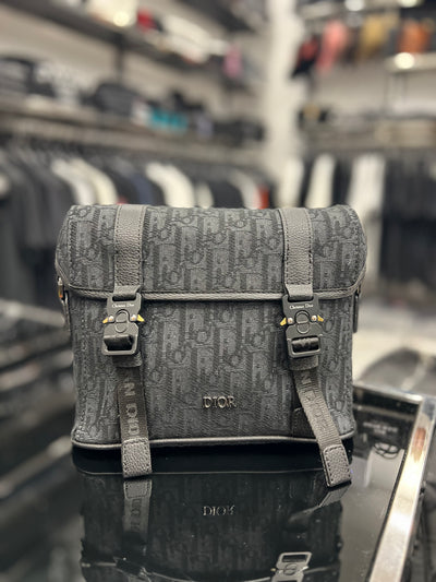 Dior Hit The Road Messenger