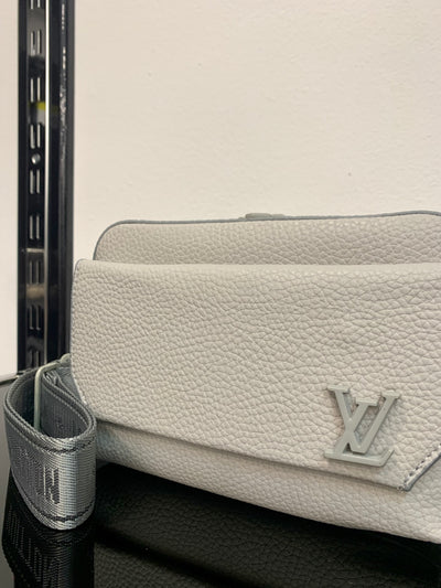 Louis Vuitton Grey bag ωμού/χιαστί
