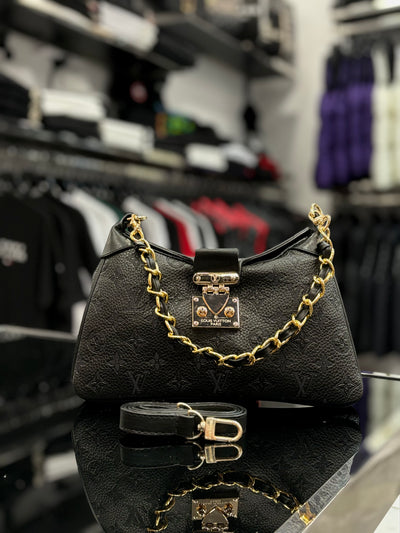 Louis Vuitton bag Black ωμού/Χιαστί