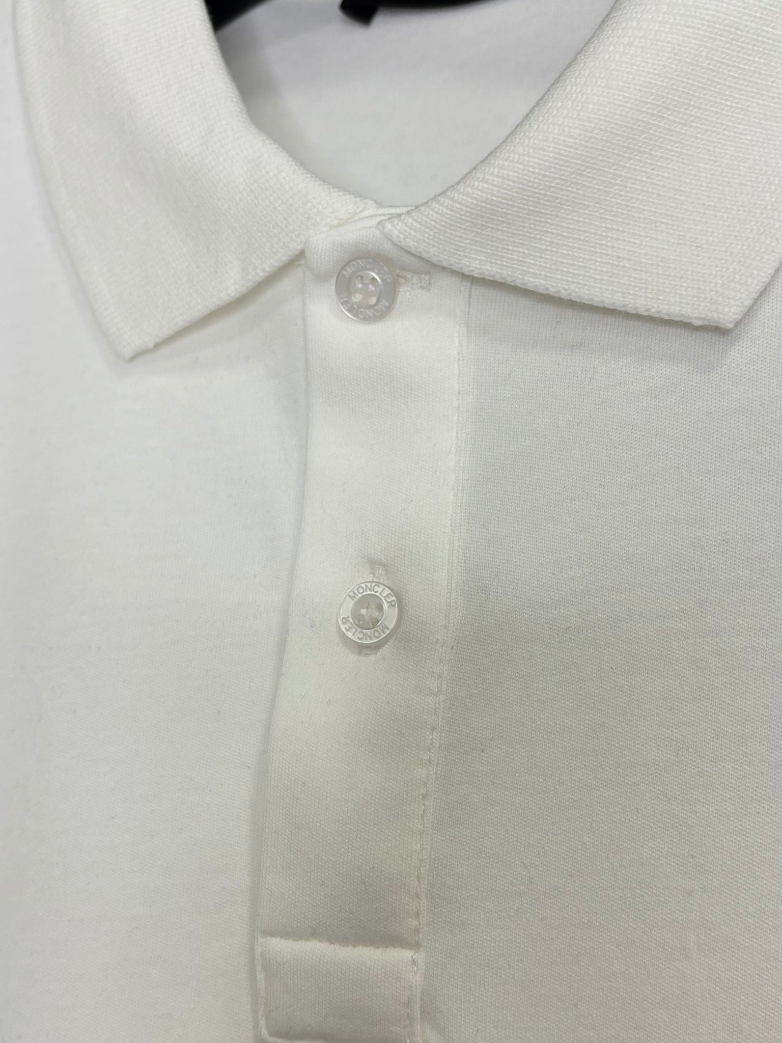 Moncler white t-shirt with collar code no1