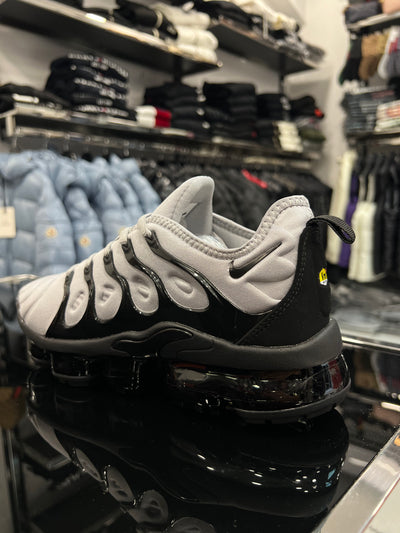 Air Vapormax Plus “Grey”